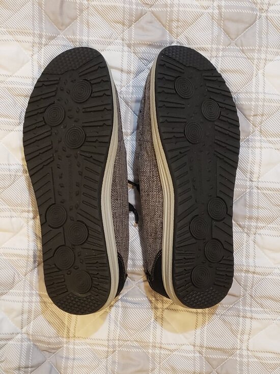 Skechers Men\'s Streetwear Melson -Nela slip ons size 8.5 NWT (No-Box)